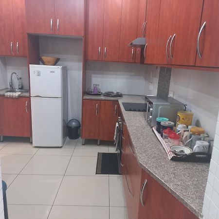 Campafela Guest House Йоханнесбург Экстерьер фото